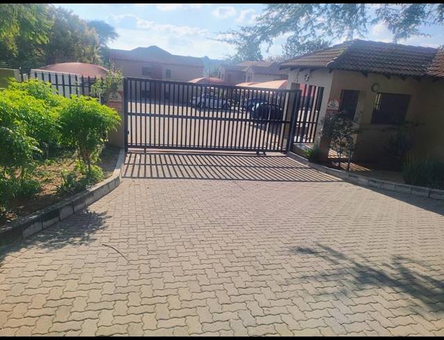 2 BEDROOM APARTMENT FOR SALE IN VORNA VALLEY